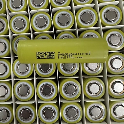 21700 pilhas de iões de lítio, capacidade de 5000 mAh, taxa de descarga 3C 15A.
